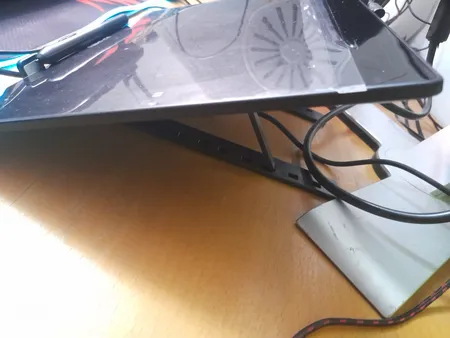 پایه نگهدارنده لپ تاپ مدل FSB1