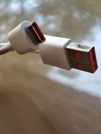 شارژر شیائومی مدل MDY-11-EY 33wfast 3pin original به همراه کابل تبدیل usb-c