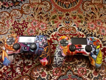 محافظ دسته بازی پلی استیشن 4 مدل rainbow به همراه روکش آنالوگ