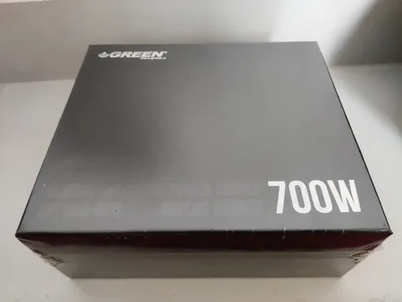منبع تغذیه کامپیوتر گرین مدل GP700A-GED