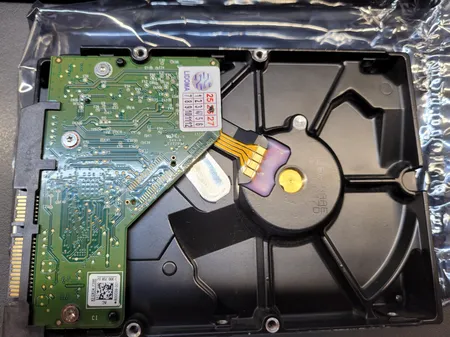 هارددیسک اینترنال وسترن دیجیتال مدل Blue WD10EZEX ظرفیت 1 ترابایت