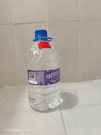 آب مقطر تکرو مدل R10 حجم 4000 میلی لیتر
