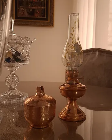 چراغ گردسوز مسی مدل ناصرالدین شاه کد ZH139.1