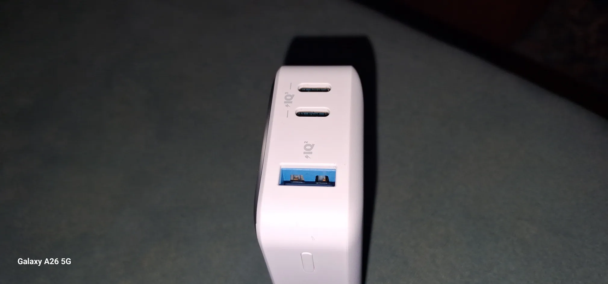 پاوربانک 30 وات انکر مدل A1256 ظرفیت 10000 میلی آمپر ساعت