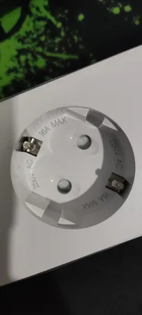 محافظ ولتاژ هارمونیک هادرون مدل P244