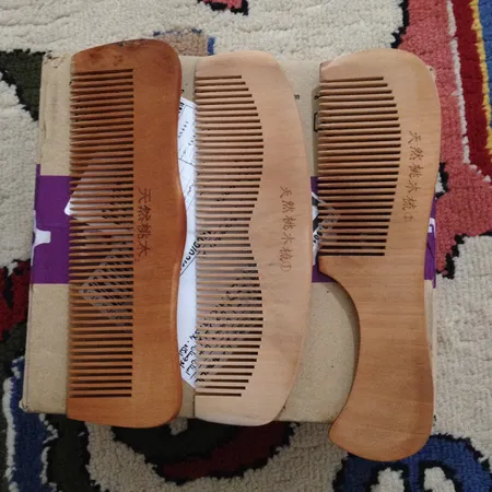 شانه مدل چوبی بسته سه عددی