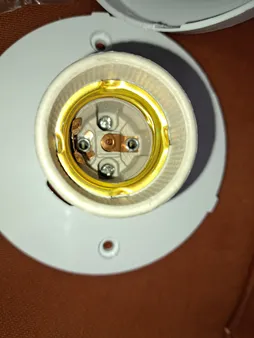 سرپیچ خیام الکتریک مدل زیربالکنی