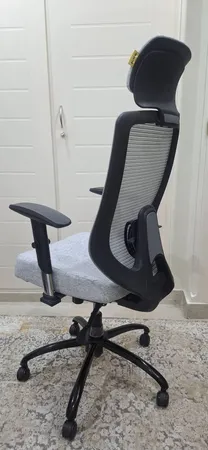 صندلی مدیریتی کادی نو مدل پشت توری VIP