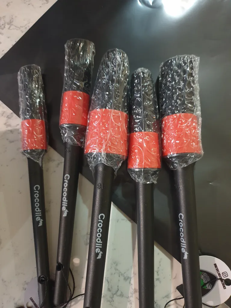 مجموعه 5 عددی برس دیتیلینگ کروکودیل کد 43 به همراه اسفنج سارین