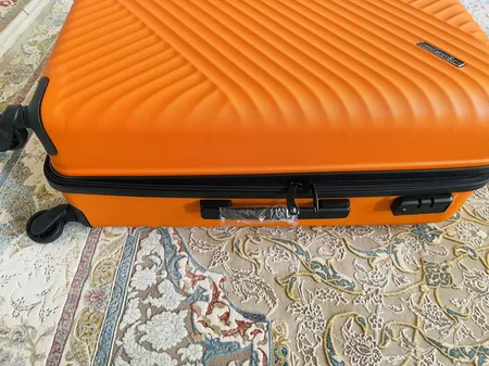 چمدان ماژرو مدل ارغوان سایز متوسط