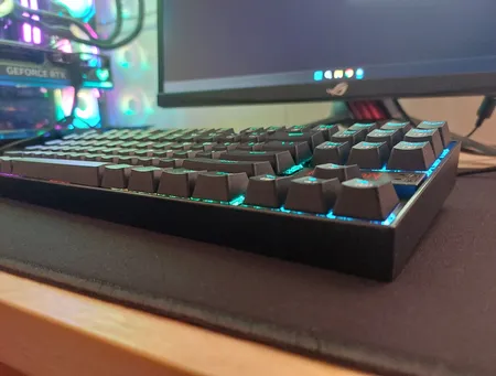 کیبورد گیمینگ ردراگون مدل K552 Kumara، سوییچ مکانیکال قرمز، Tenkeyless، نورپردازی RGB، قابلیت Anti-Ghosting