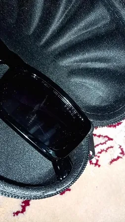 کیف عینک مدل صدفی به همراه اسپری عینک