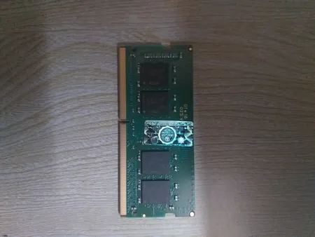 رم لپ تاپ DDR4 دو کاناله 2666 مگاهرتز CL19 کروشیال ظرفیت 16 گیگابایت