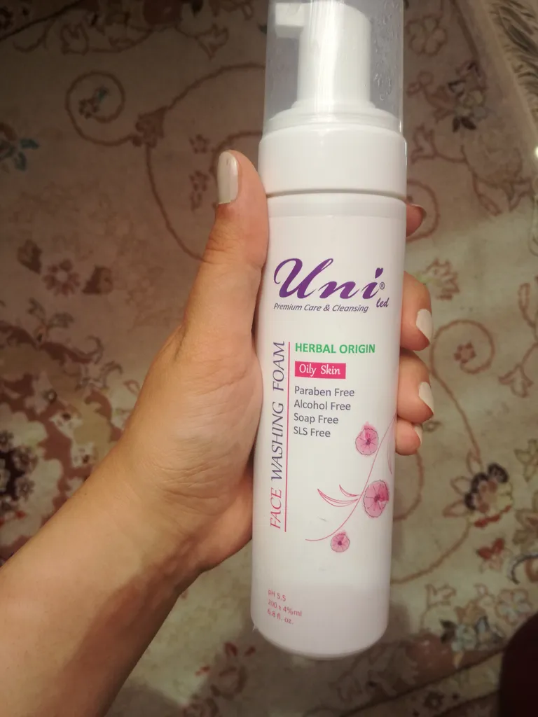 فوم شستشو صورت یونی لد مدل Oily Skin حجم 200 میلی لیتر