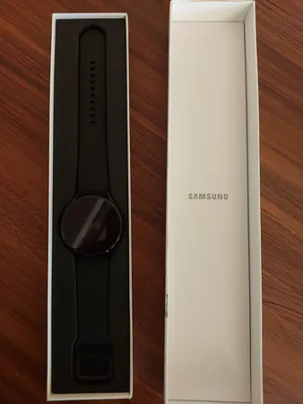 ساعت هوشمند سامسونگ مدل Galaxy Watch4 44mm بند سیلیکونی