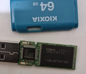 تجریه خرید فلش مموری کیوکسیا مدل U202 ظرفیت 64 گیگابایت با رابط USB 2.0