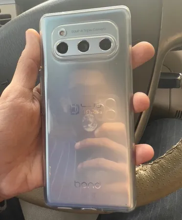 گوشی موبایل داریا مدل bond 5G دو سیم کارت ظرفیت 256 گیگابایت و رم 8 گیگابایت به همراه شارژر