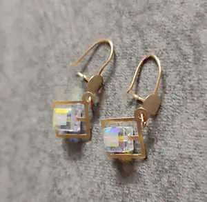 تجریه خرید گوشواره طلا 18 عیار زنانه مایا ماهک مدل ME0900