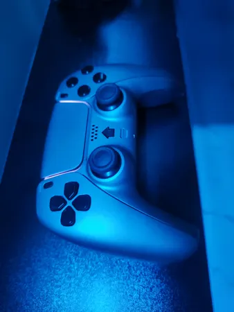 دسته بازی پلی استیشن 4 مدل T28