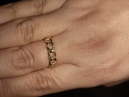 انگشتر طلا 18 عیار زنانه با طرح کارتیه مایا ماهک مدل MR0258 سایز 54