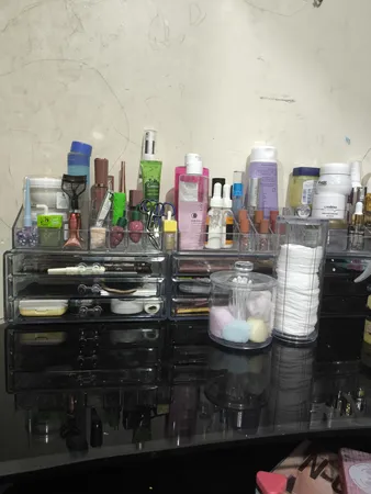 استند لوازم آرایشی نیلوشاپ مدل سه کشو کد 3Drawers