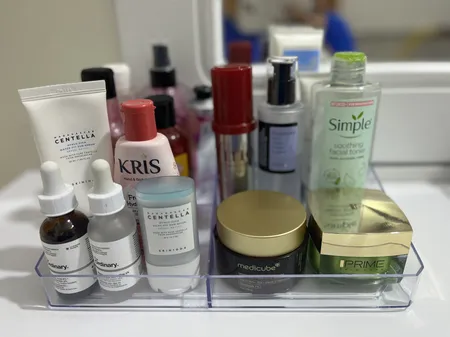 استند لوازم آرایشی مدل 8765