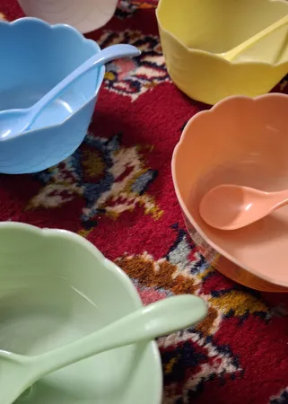 پیاله مدل رنگارنگ  بسته 6 عددی به همراه قاشق