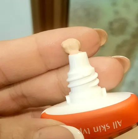 کرم ضد آفتاب الارو مدل Teinte Claire تحت لیسانس حجم 50 میلی لیتر