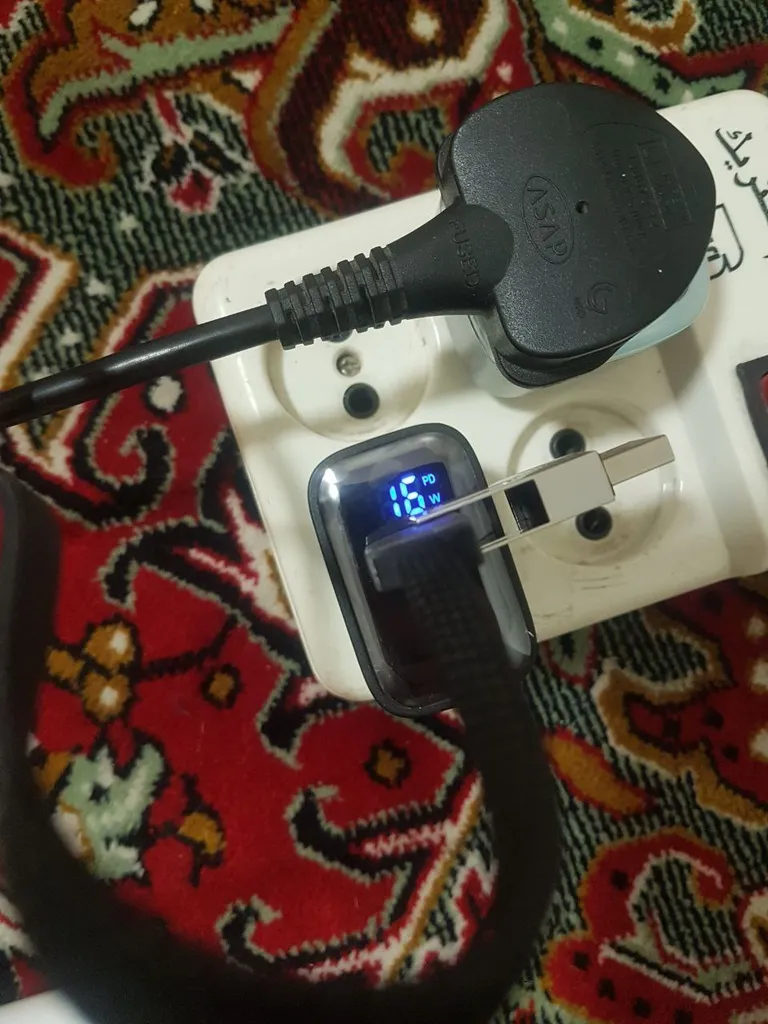 شارژر دیواری 20 وات نوکسو مدل CHN-5