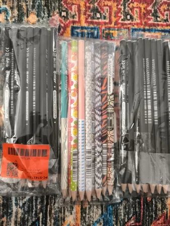 مداد مشکی آریا مدل 3047 بسته 12 عددی