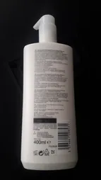 لوسیون روشن کننده بدن ام کیو مدل eclaircissante حجم 300 میلی لیتر