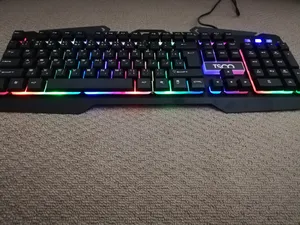 تجریه خرید کیبورد گیمینگ تسکو مدل TK 8021L با حروف فارسی، سوییچ ممبران، Full-Size، نورپردازی RGB LED