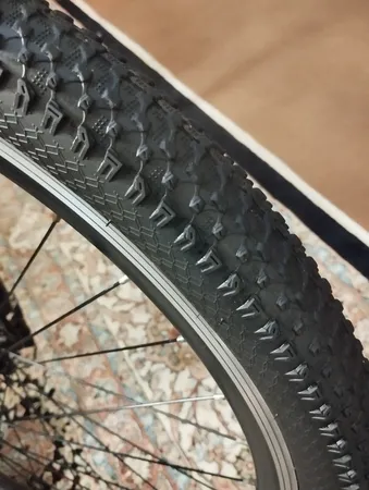 اسپری واکس لاستیک سیواکس مدل K10 حجم 240 میلی لیتر