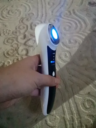 دستگاه پاکسازی پوست آی او ان مدل 01