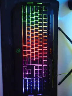 کیبورد گیمینگ تسکو مدل TK 8124، سوییچ ممبران، Full-Size، نورپردازی RGB LED