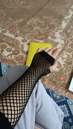 ساق دست زنانه مدل فیش نت دو انگشتی