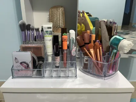 استند لوازم آرایشی مدل Ro011