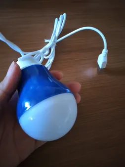 چراغ قوه آویز مدل 5W