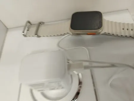 ساعت هوشمند اوآلی مدل OS8 Ultra Pro دارای قابلیت های صفحه نمایش رنگی، صفحه نمایش لمسی، کنترل موسیقی (Music Player) بند سیلیکون