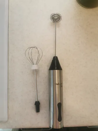 همزن شارژی یونیک لایف مدل فومر