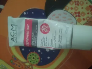 تجریه خرید کرم روز ضد لک ای سی ام مدل دپی وایت  حجم 40 میلی لیتر