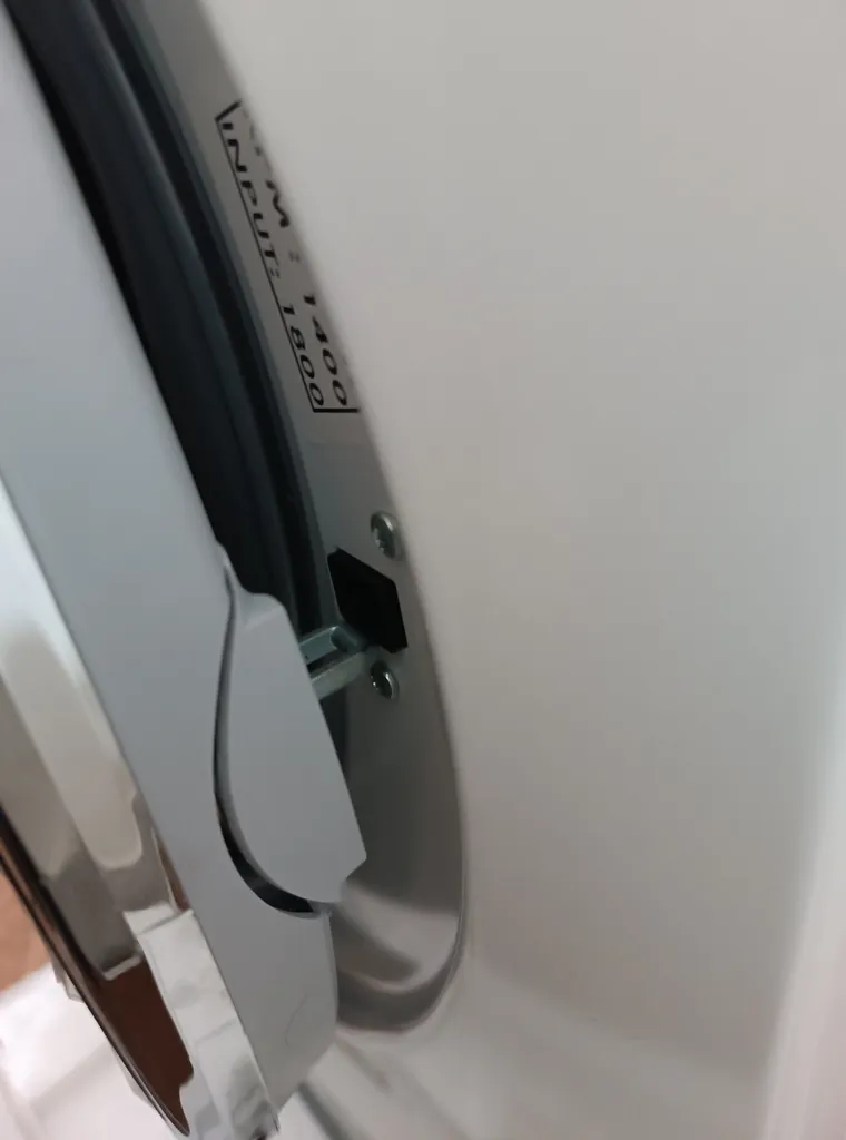 ماشین لباسشویی 9 کیلوگرم اتوماتیک پاکشوما مدل U-9W