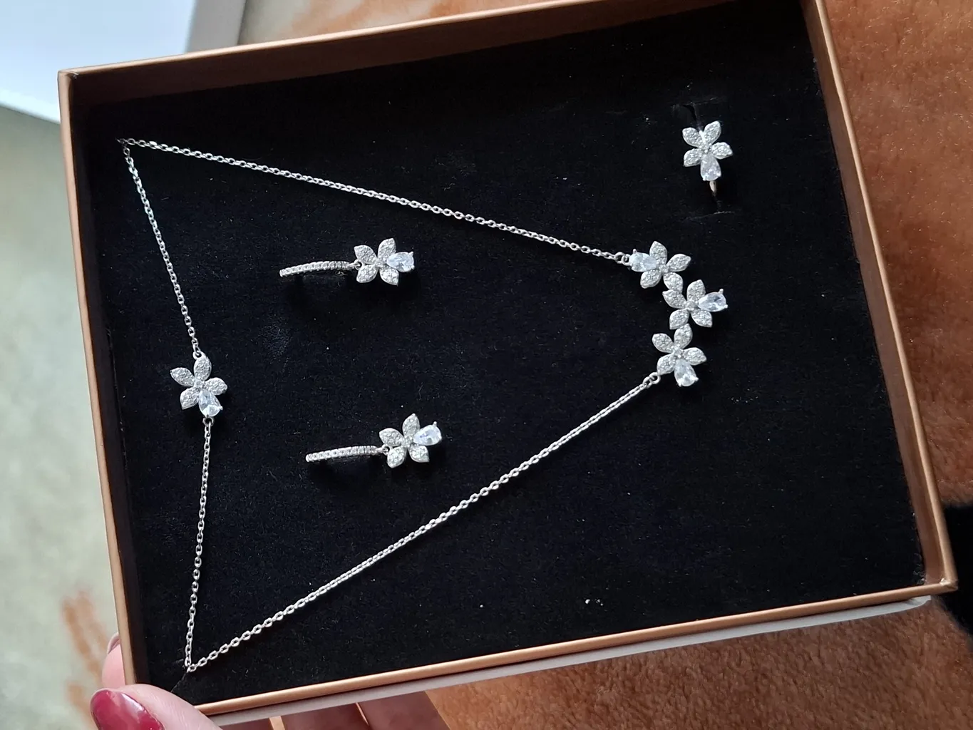 سرویس نقره زنانه جی تی ای مدل فلاور