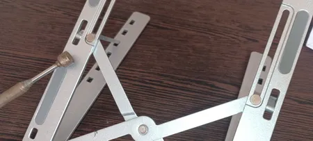 پایه نگهدارنده لپ تاپ مدل BZBC Portable Foldable Aluminium Laptop Stand