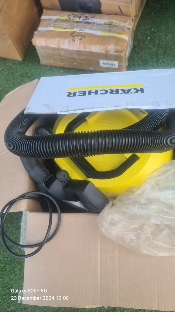 جاروبرقی سطلی کرشر مدل vc1.800