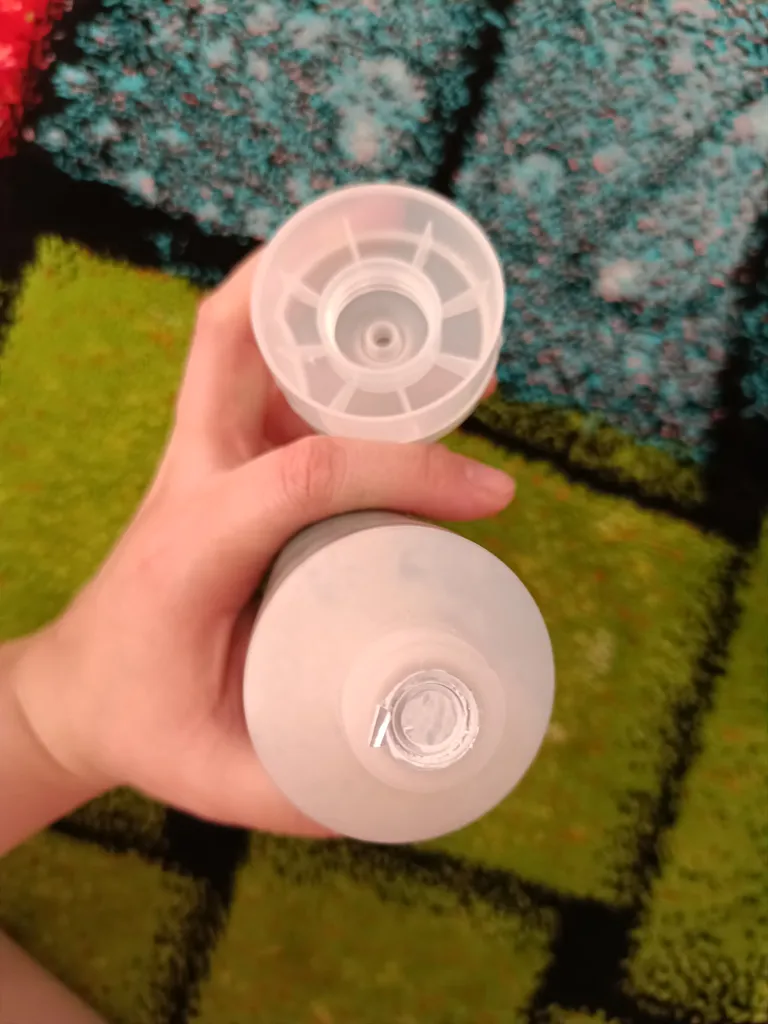 اسکراب لایه بردار پوست رینوزیت مدل Oil and Free حجم 200 میلی لیتر