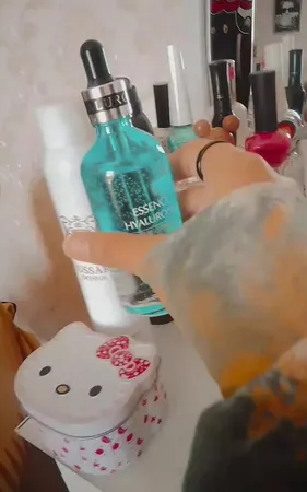 سرم آبرسان ونزن مدل HA حجم 100 میلی لیتر