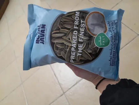 تخمه آفتاب گردان برشته نمکی  رویال جوان - 100 گرم