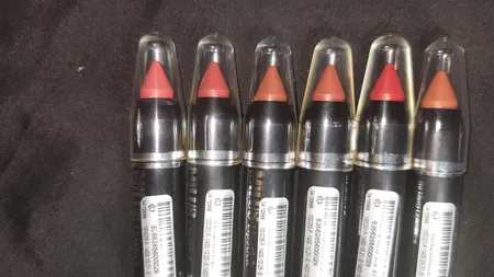 رژ لب مدادی میلوس مدل MIS2 مجموعه 6 عددی