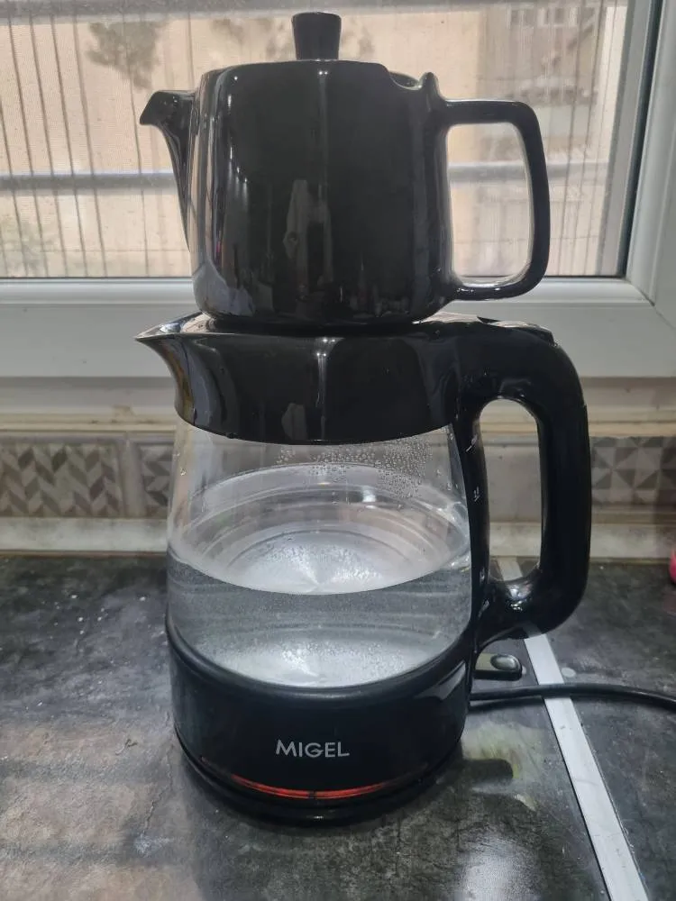 چای ساز میگل مدل GTS 070 - B به همراه قوری چینی هدیه